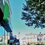 Ibis Styles Gare De L'est Tgv Hotel